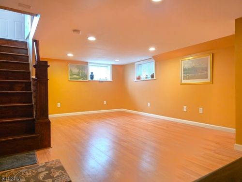 564 Chapman St, Hillside, NJ, 07205-1723 | Card Image