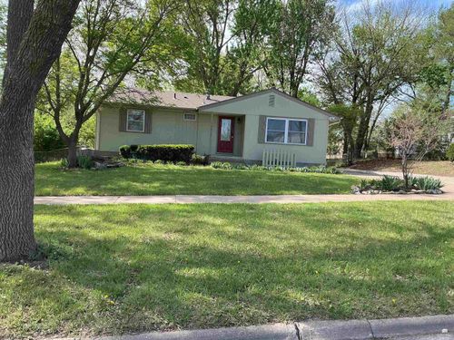 3017 Dickens, Manhattan, KS, 66503 | Card Image