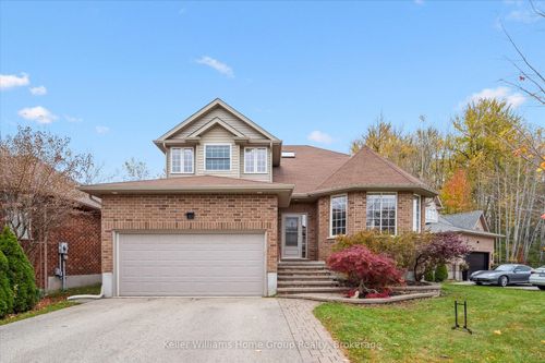 616 Black St, Fergus, ON, N1M0A3 | Card Image