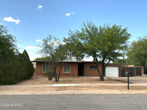 118 W Andrew Potter St, Corona de Tucson, AZ, 85641-2112 | Card Image