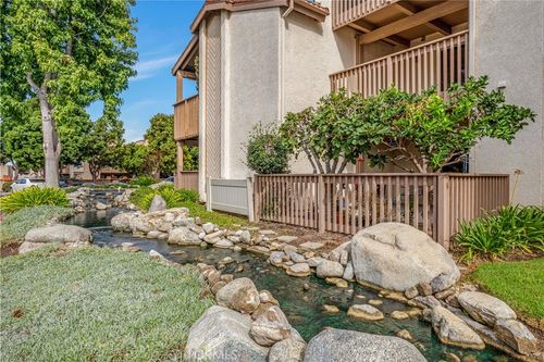 204-16581 Grunion, Huntington Beach, CA, 92649-3493 | Card Image