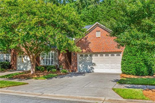 111 S Wentworth Dr, Mocksville, NC, 27028-2097 | Card Image