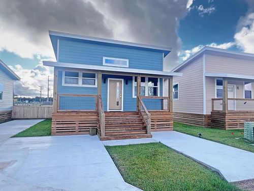 110 Landry Cir, Rockport, TX, 78382-1100 | Card Image