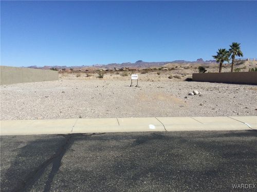 980 Desert Nights Ln, Bullhead City, AZ, 86429-5941 | Card Image
