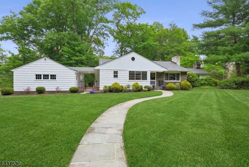 25 Grove St, Caldwell, NJ, 07006-6103 | Card Image