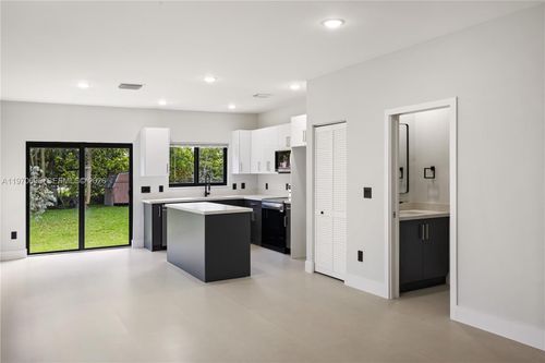 120-120 Nw 5th Ave, Hallandale Beach, FL, 33009 | Card Image