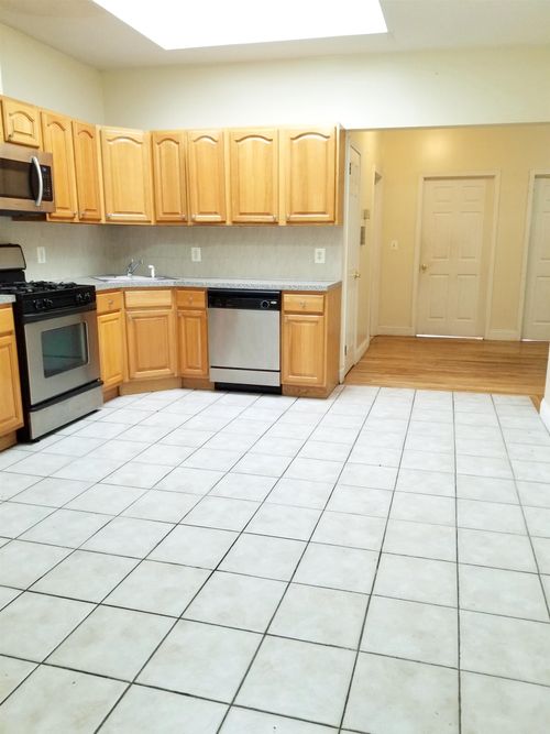 apt-206-510 25th St, Union City, NJ, 07087-3685 | Card Image