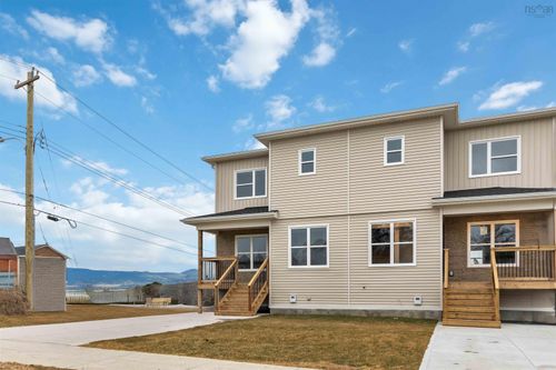 4 Berm St, Halifax, NS, B3R0H2 | Card Image