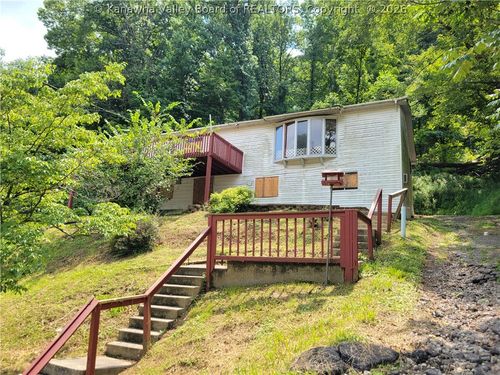 216 Campbells Creek Drive, Charleston, WV, 25306 | Card Image