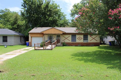 614 E Farmers Rd, Seagoville, TX, 75159-1708 | Card Image