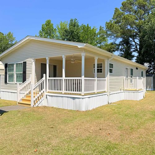 95 Crooked Island Cir, Murrells Inlet, SC, 29576-5741 | Card Image