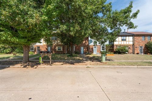 2361 Heatherfield Ln, Norman, OK, 73071-1450 | Card Image
