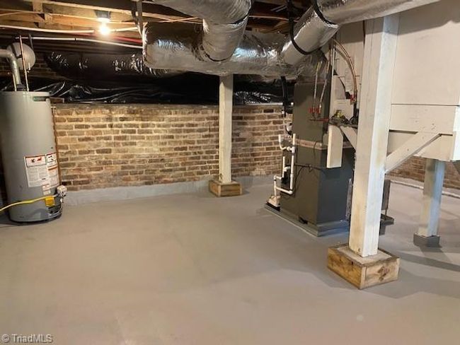 BASEMENT | Image 31