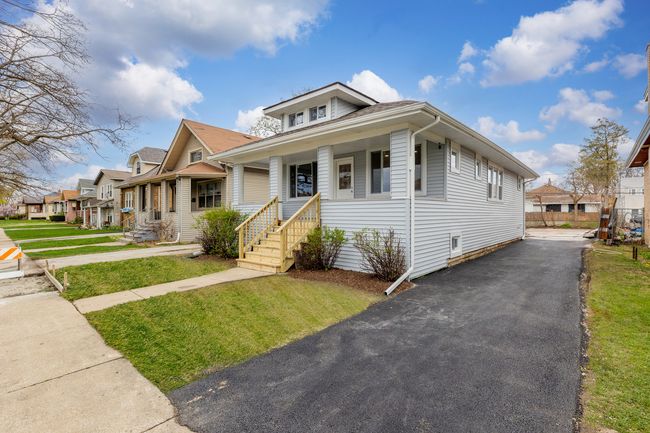 2027 S 6 Th Ave, House other with 3 bedrooms, 1 bathrooms and 2 parking in Maywood IL | Image 19