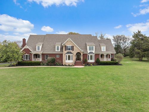 303 Middlefield Ln, Lascassas, TN, 37085-4671 | Card Image
