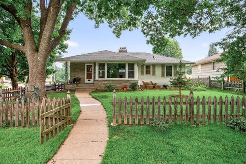 3554 Zenith Ave N, Robbinsdale, MN, 55422-2349 | Card Image