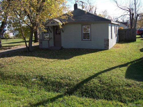 3255 Harrington Rd, Port Huron, MI, 48060-2520 | Card Image