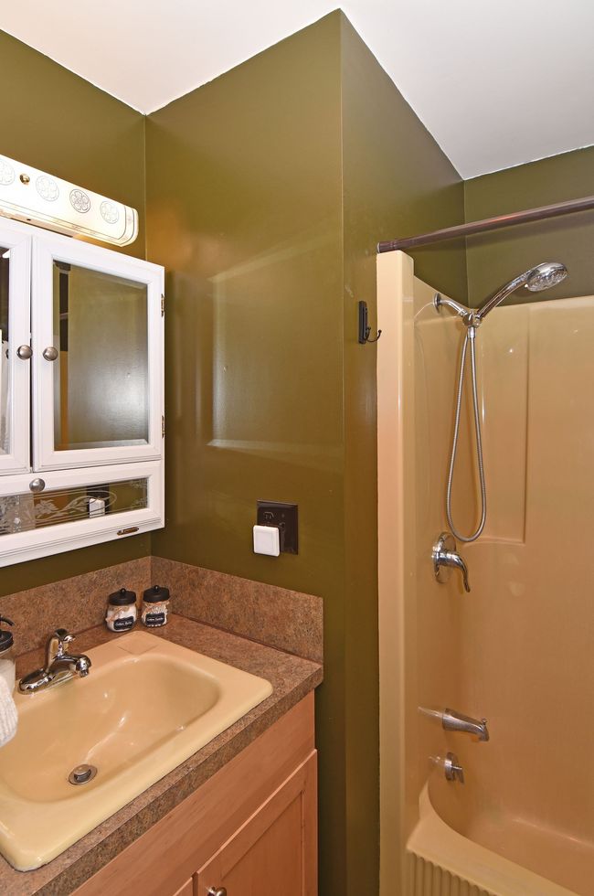 Tub/Shower Combo | Image 44