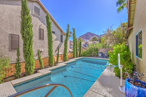 718 Pacific Cascades Dr, Henderson, NV, 89012-5805 | Card Image