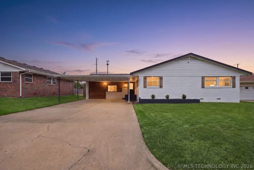 6217 24th St, Tulsa, OK, 74114-3811 | Card Image