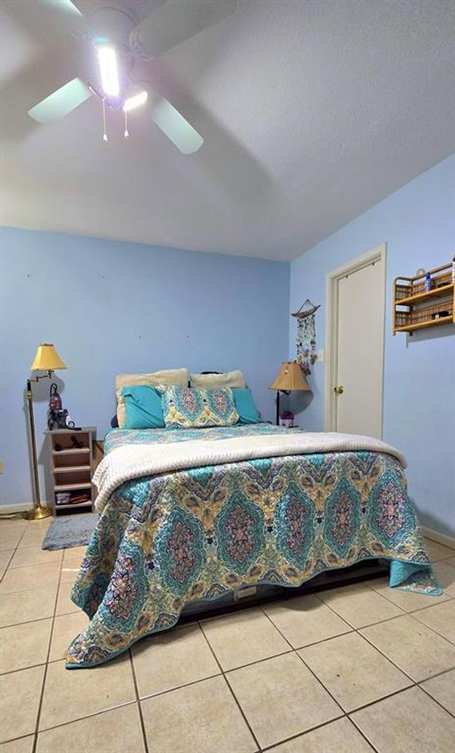 Bedroom 2 also has a walk in closet . | Image 9