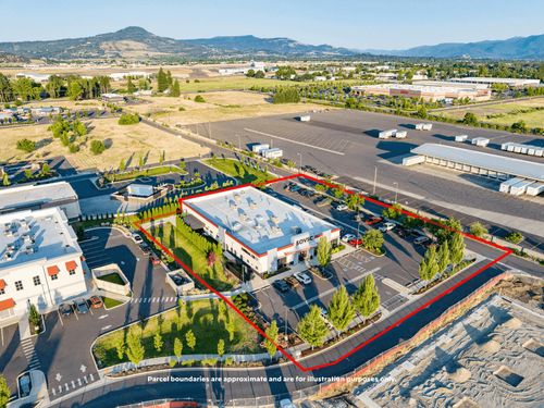 4901 Biddle Rd, Central Point, OR, 97502-3169 | Card Image