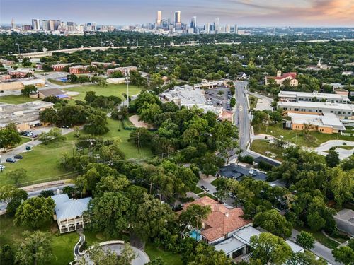 2702 Mountain Laurel Dr, Austin, TX, 78703-1140 | Card Image