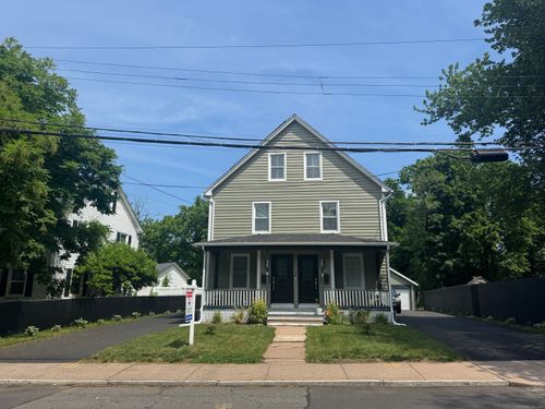 35 Flower St, Manchester, CT, 06040-4238 | Card Image