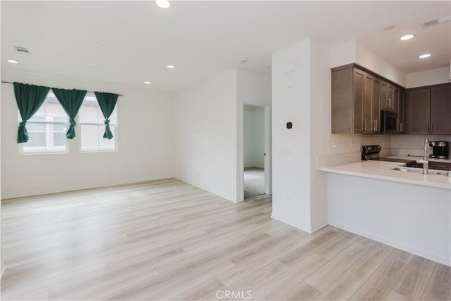 2811 Elderflower St, Townhouse with 3 bedrooms, 3 bathrooms and 2 parking in Spring Valley CA | Image 7