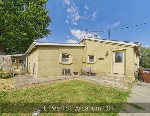 610 Pearl St, Ithaca, OH, 45304-9448 | Card Image