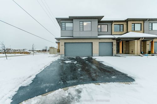 900 Chipping Cir, Manotick, ON, K4M0E7 | Card Image