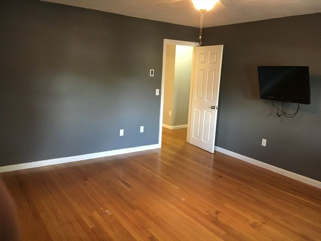 66 Locust Ave, Home with 4 bedrooms, 4 bathrooms and 4 parking in Worcester MA | Image 4