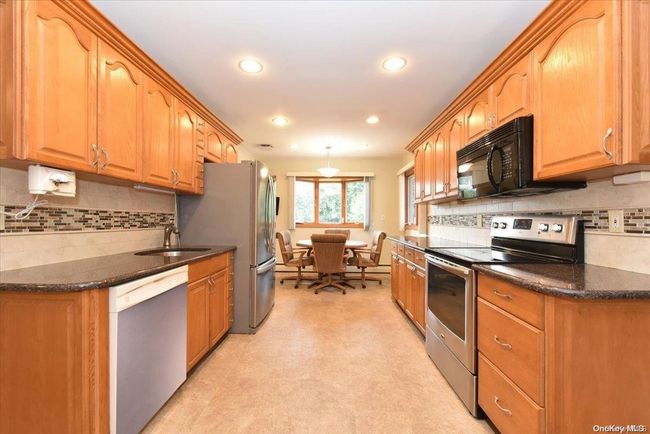 6 Windward Ln, House other with 4 bedrooms, 3 bathrooms and null parking in Commack NY | Image 12