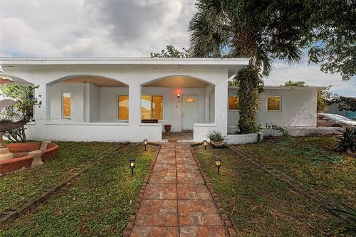 17915 Nw 43rd Ct, Miami Gardens, FL, 33055-3323 | Card Image