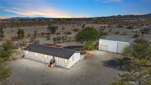 11579 Amarillo Rd, Phelan, CA, 92371 | Card Image