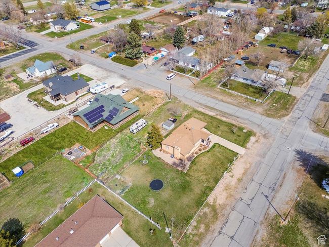 Aerial view with a residential view | Image 8