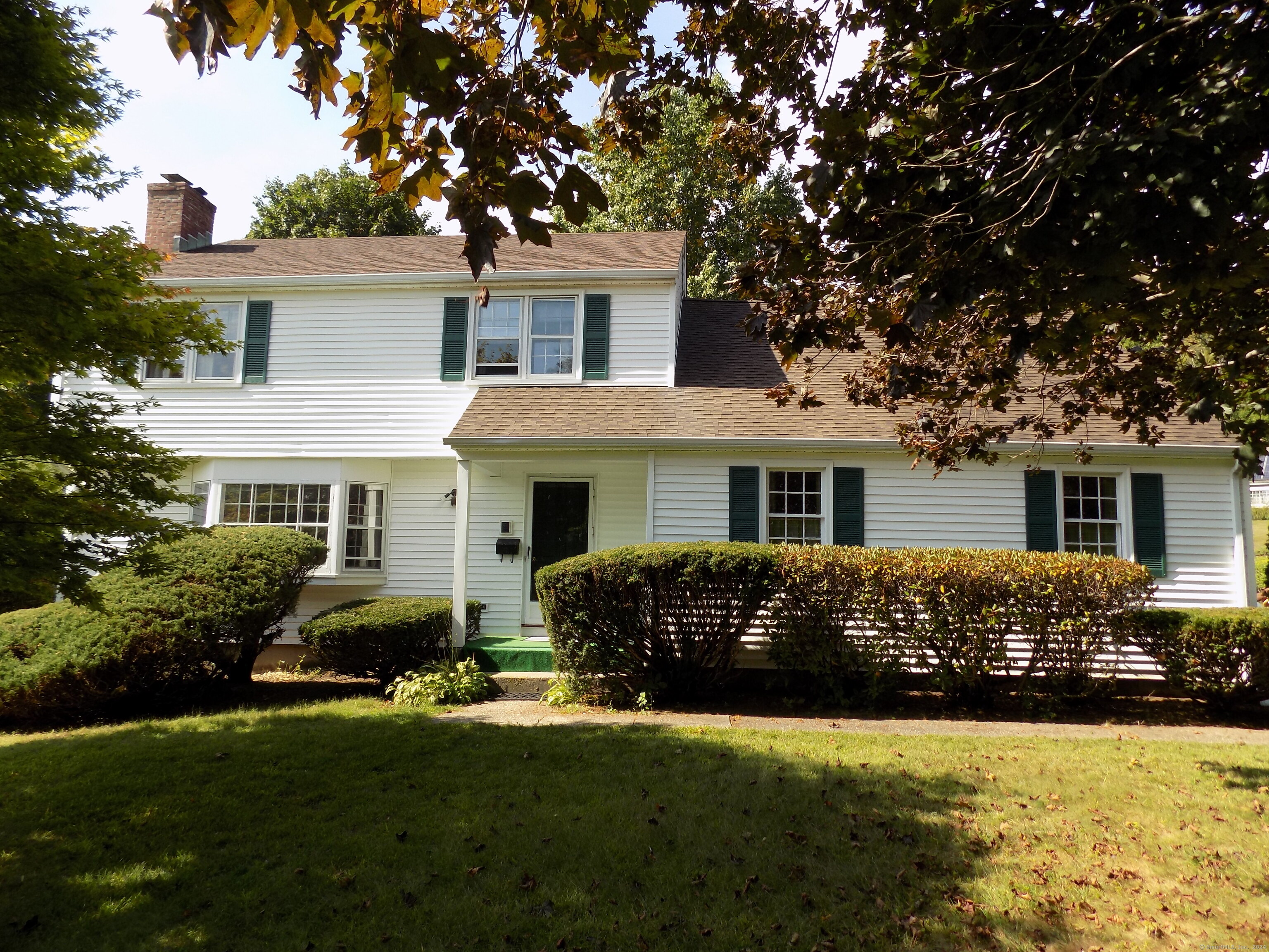 Braeburn Rd, Bristol, CT 06010