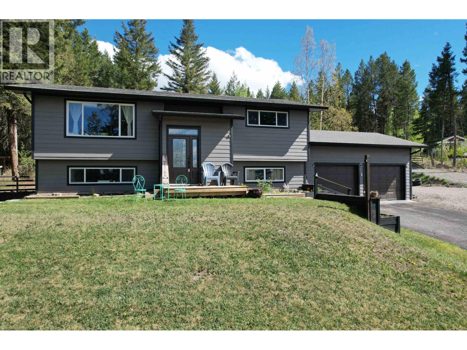 Residential in 100 Mile House