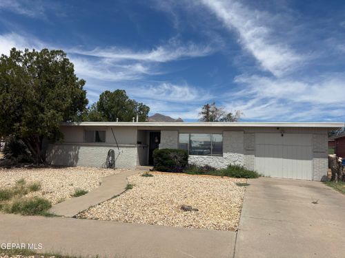 5219 Jerry Dr, El Paso, TX, 79924-5821 | Card Image