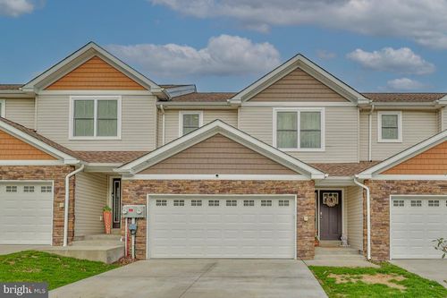 1291 Tilghman St, Emmaus, PA, 18049-3531 | Card Image