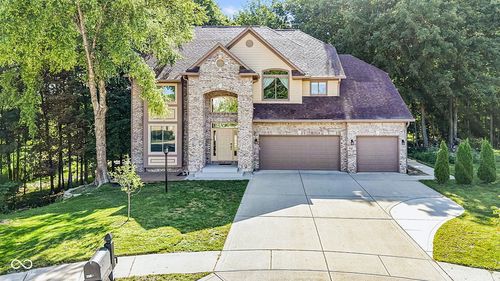 9627 Claymount Ln, Fishers, IN, 46037-9042 | Card Image
