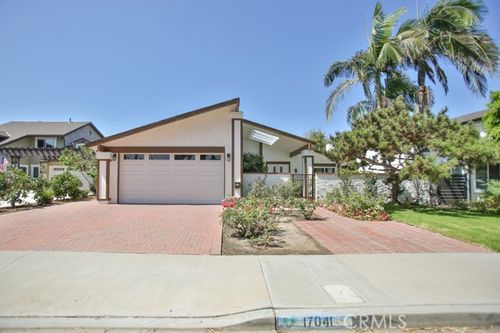 17041 Malta Cir, Huntington Beach, CA, 92649 | Card Image