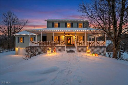 213 Canfield Dr, Chardon, OH, 44024-1094 | Card Image