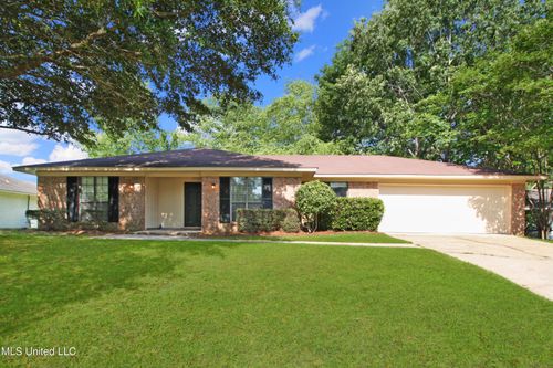 135 Ridge Cv, Brandon, MS, 39042-2064 | Card Image