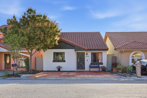 5465 W 27th Lane, Hialeah, FL, 33016 | Card Image