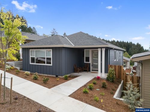 2044 Nw Victory Ave, Corvallis, OR, 97330-1489 | Card Image