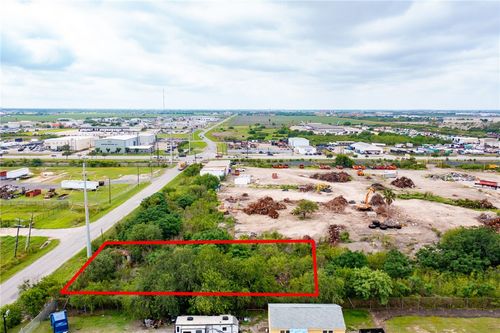 132 S Navigation Blvd, Corpus Christi, TX, 78405-3611 | Card Image
