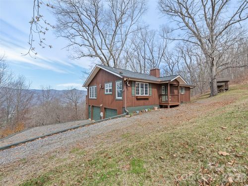 415 Treetop Ln, Waynesville, NC, 28785-9698 | Card Image