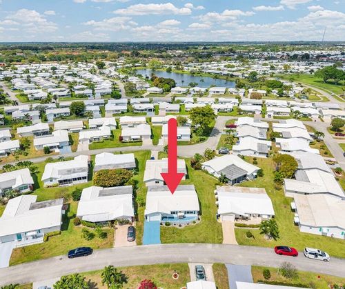 2105 Alfred Dr, Boynton Beach, FL, 33426-7141 | Card Image