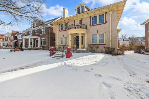 1695 Chicago Blvd, Detroit, MI, 48206-1734 | Card Image